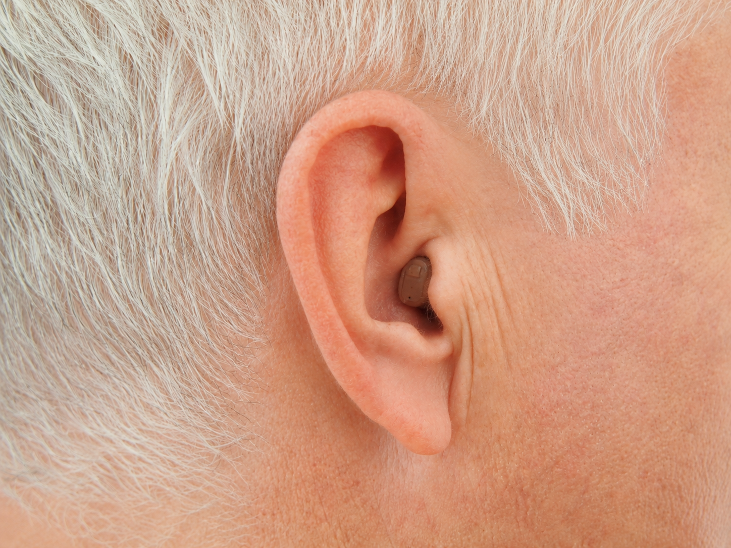 Appareil auditif intra-auriculaire CIC prêt-à-porter